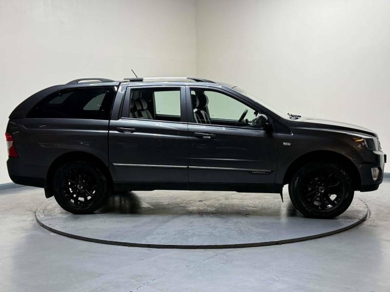 SsangYong Musso Ex Auto White #10