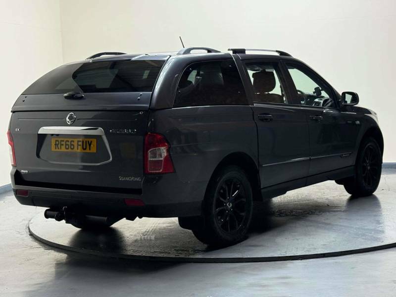 SsangYong Musso Ex Auto White #31