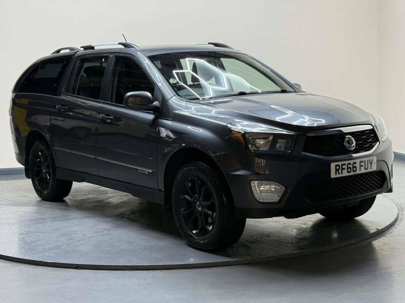 SsangYong Musso Ex Auto White #9