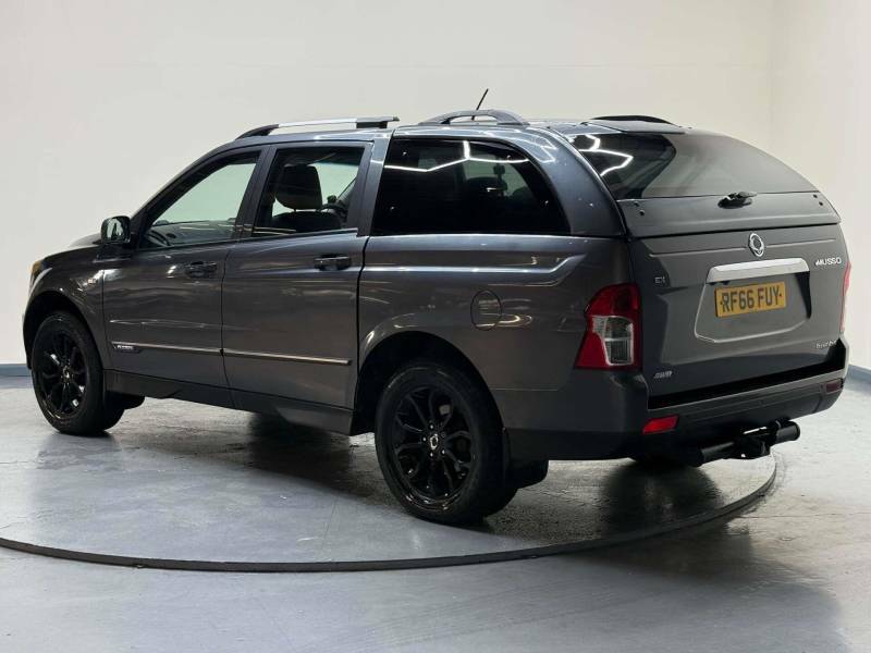 SsangYong Musso Ex Auto White #32