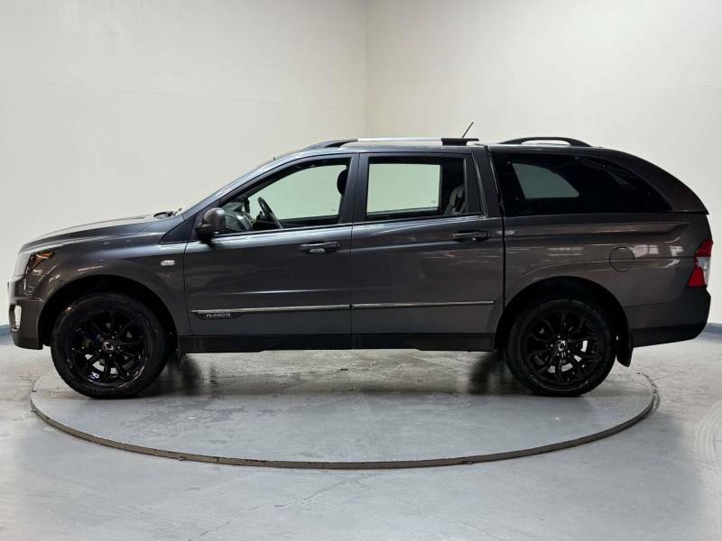 SsangYong Musso Ex Auto White #23