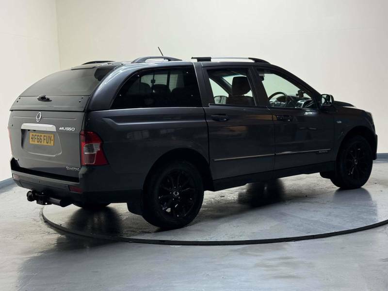 SsangYong Musso Ex Auto White #36