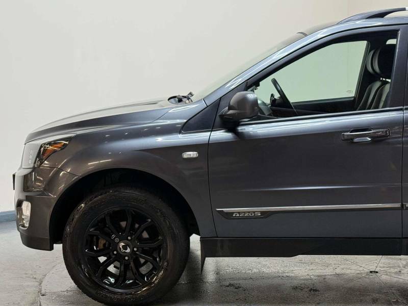 SsangYong Musso Ex Auto White #38