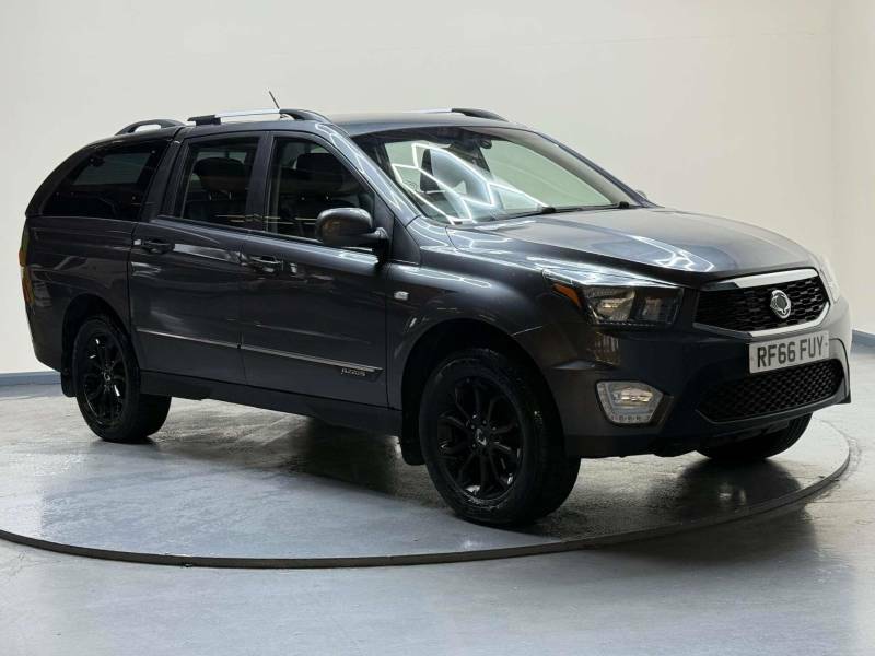 SsangYong Musso Ex Auto White #29