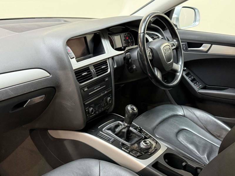 Audi A4 Saloon 2.0 Tdi Black Edition Euro 5 Ss 201 White #88