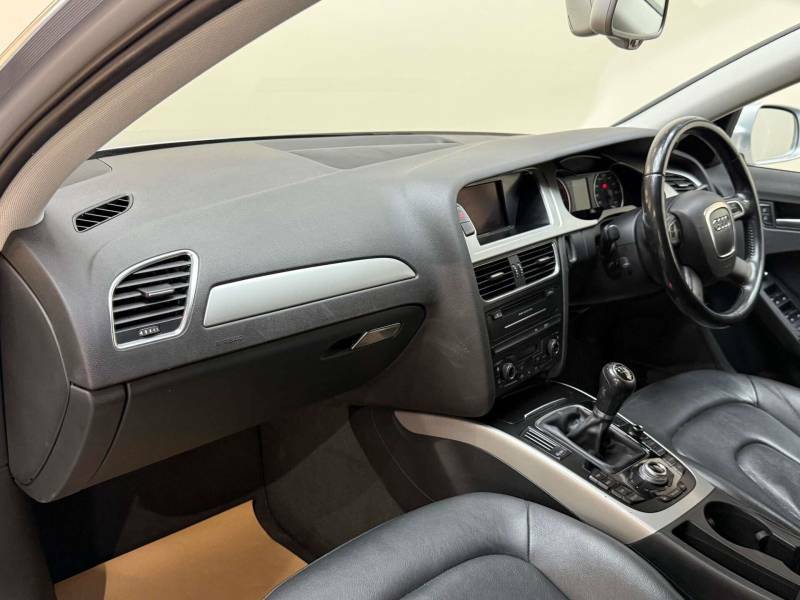 Audi A4 Saloon 2.0 Tdi Black Edition Euro 5 Ss 201 White #89