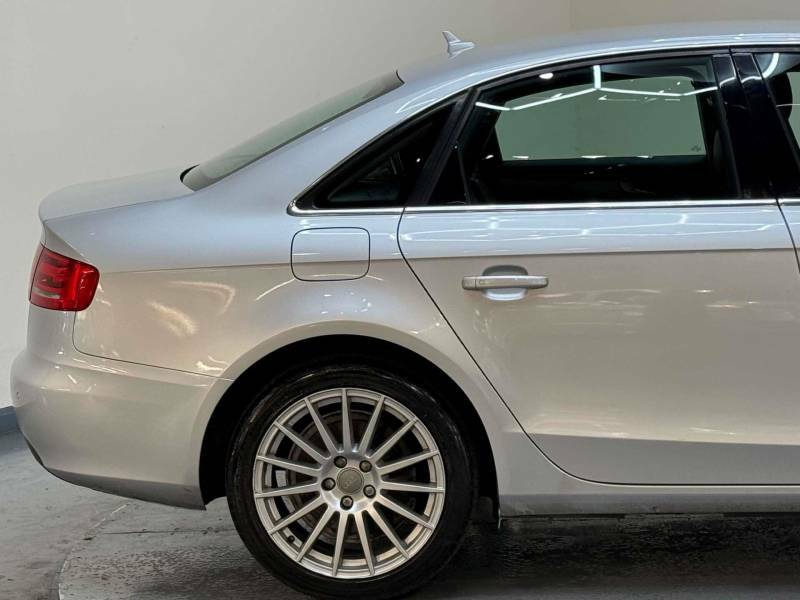 Audi A4 Saloon 2.0 Tdi Black Edition Euro 5 Ss 201 White #4