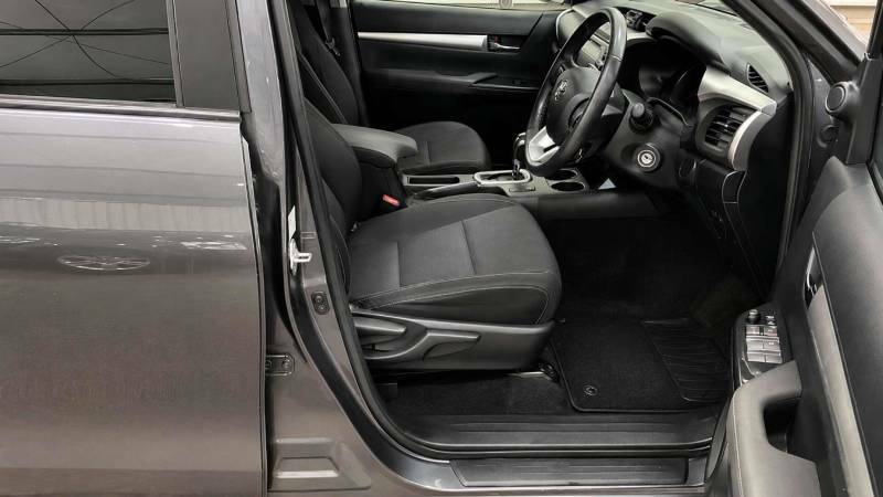 Toyota HILUX 2.4 Hi-luxury Icon D-4d 4Wd Double Cab 4Wd Grey #6