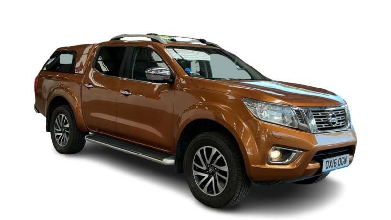Nissan Navara 2.3 Np300 Navara Tekna Dci 4Wd Yellow