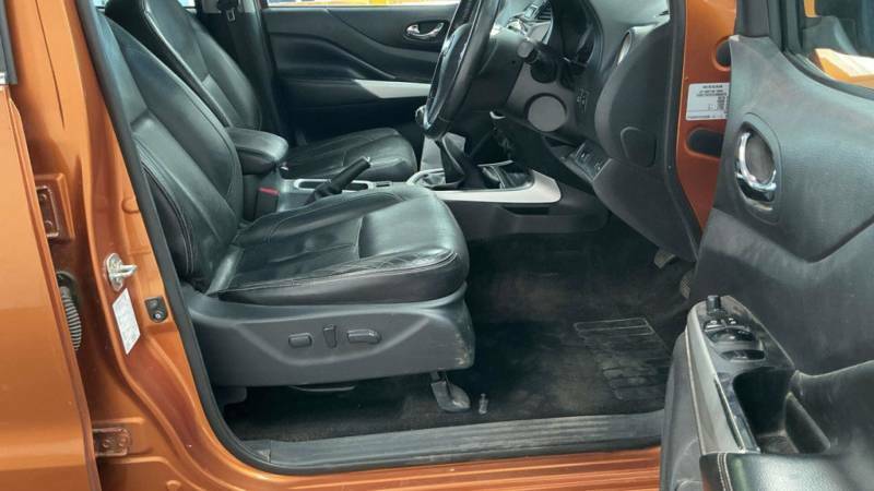 Nissan Navara 2.3 Np300 Navara Tekna Dci 4Wd Yellow #6