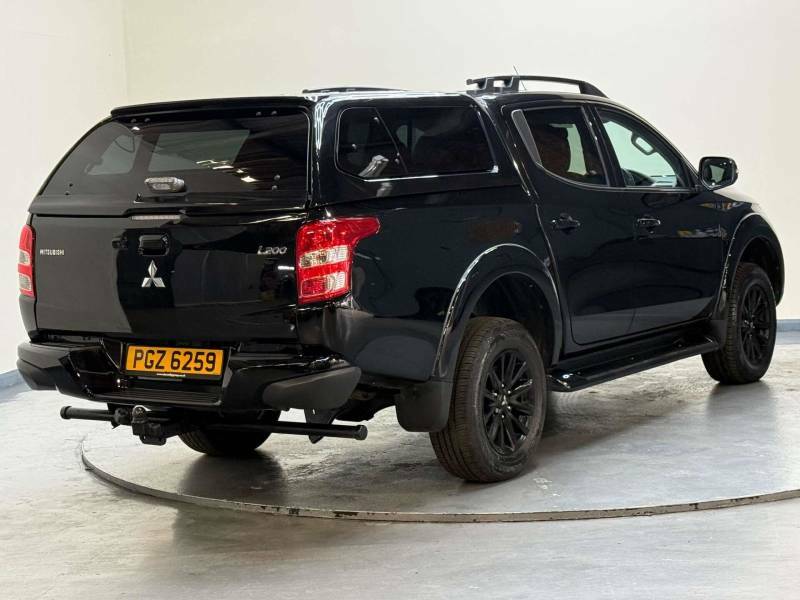 Mitsubishi L200 2.4 L200 Barbarian Black Di-d 4Wd Black #4