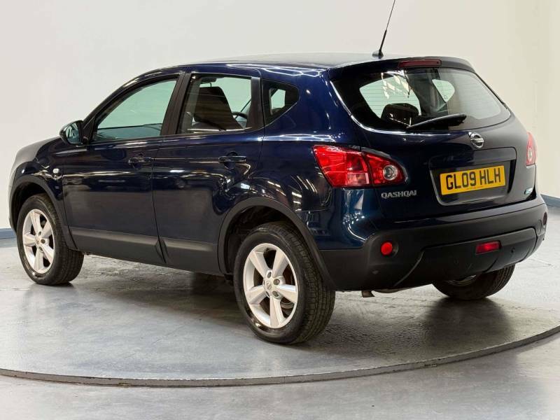 Nissan Qashqai Hatchback Red #50
