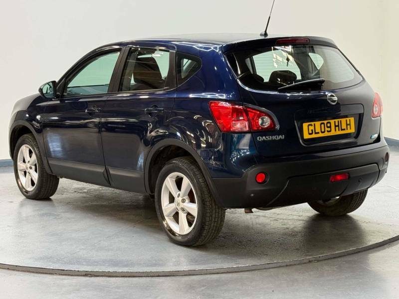 Nissan Qashqai Hatchback Red #34