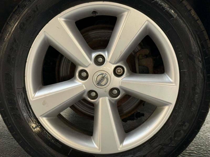 Nissan Qashqai Hatchback Red #57