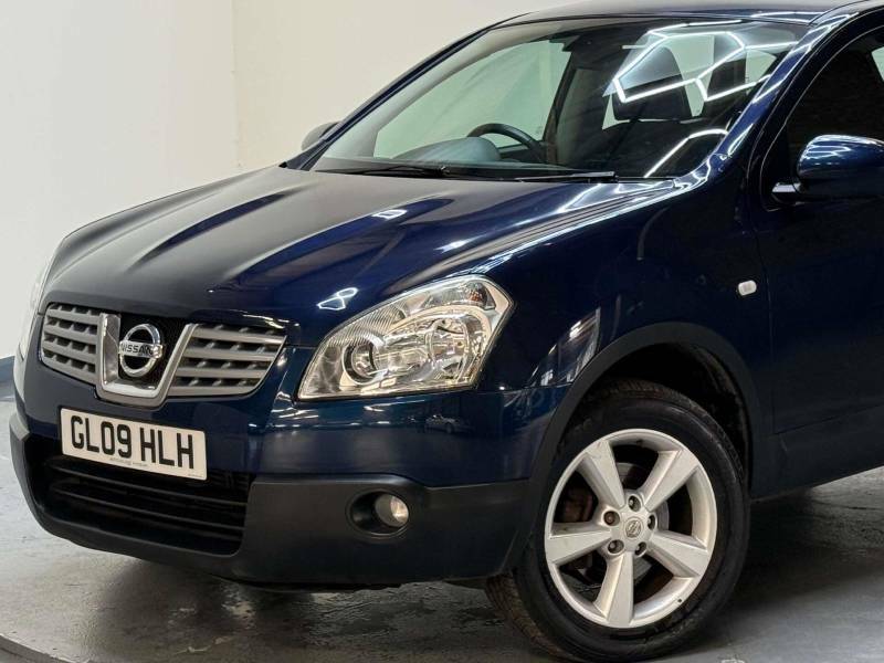 Nissan Qashqai Hatchback Red #45