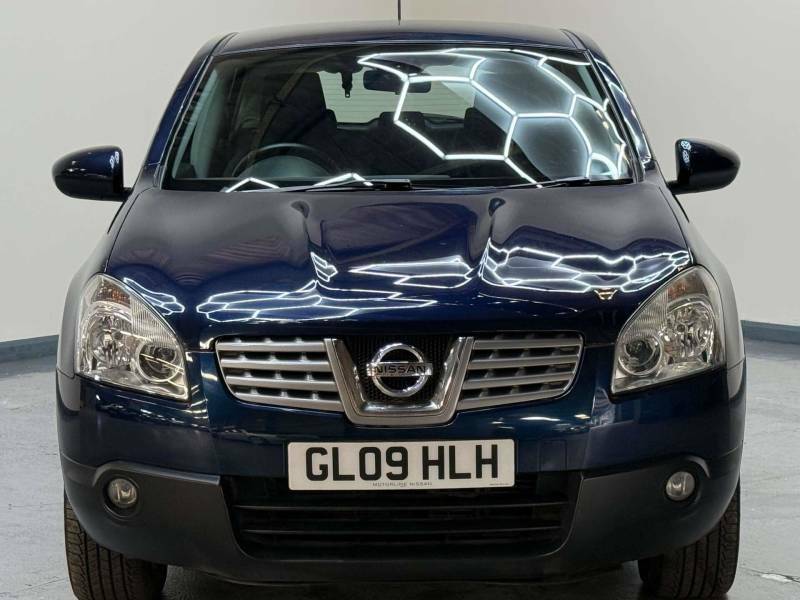 Nissan Qashqai Hatchback Red #51
