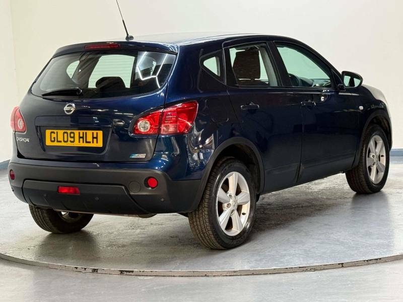 Nissan Qashqai Hatchback Red #33