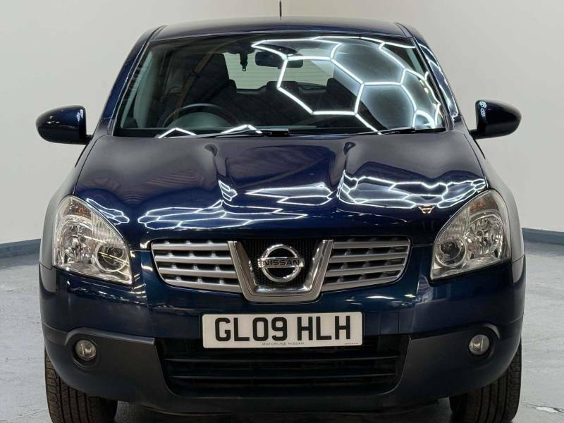 Nissan Qashqai Hatchback Red #7