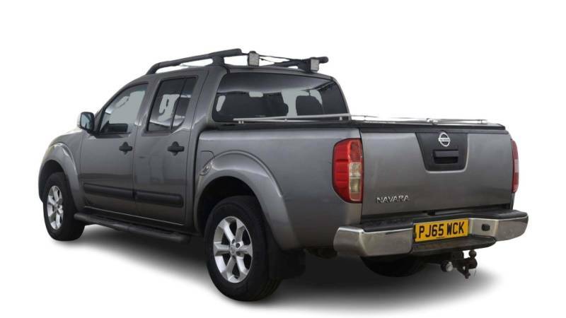 Nissan Navara 2.5 Navara Tekna Dci 4Wd Grey #4