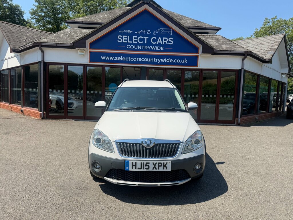 Skoda Roomster 1.6 Tdi Scout Mpv Euro 5 90 Ps White #2