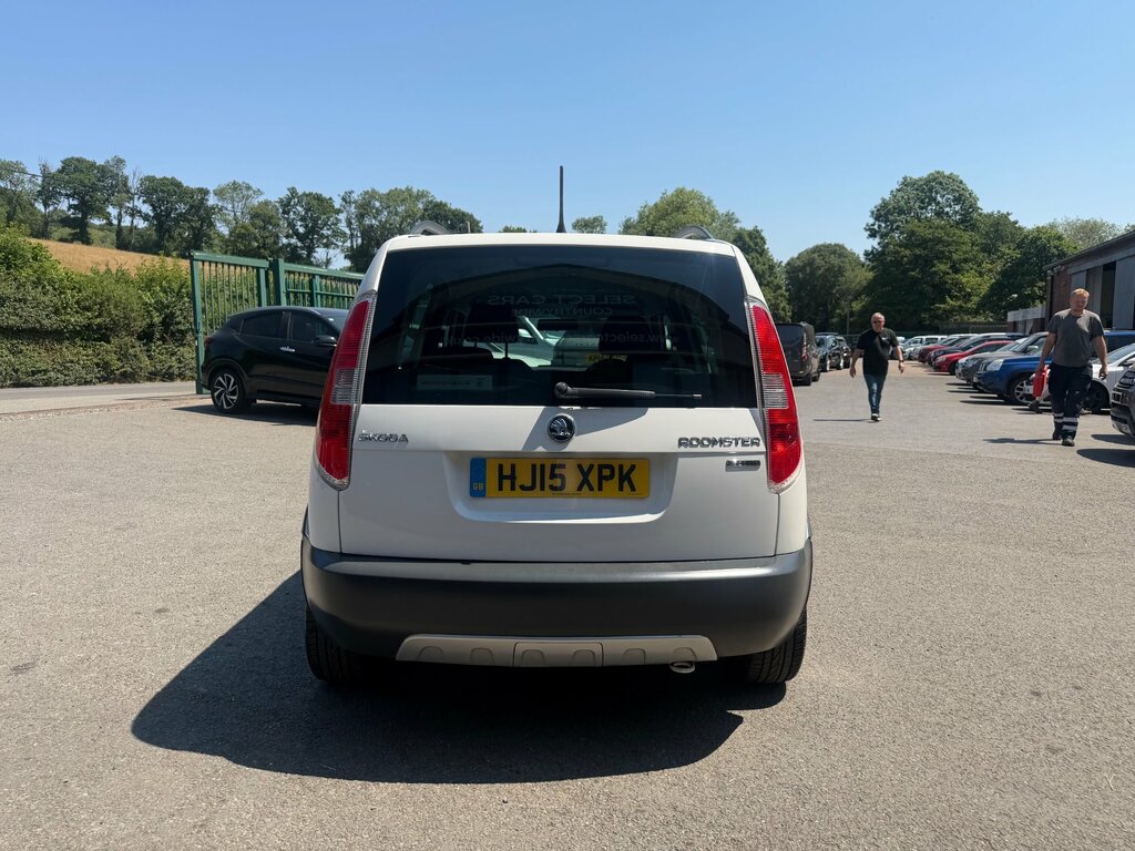 Skoda Roomster 1.6 Tdi Scout Mpv Euro 5 90 Ps White #6