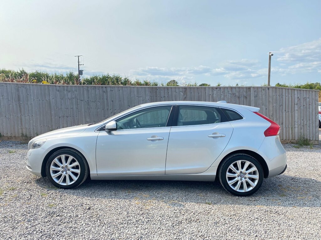 Volvo V40 1.6 D2 Se Lux Nav Hatchback Euro KV14CPZ Silver #4