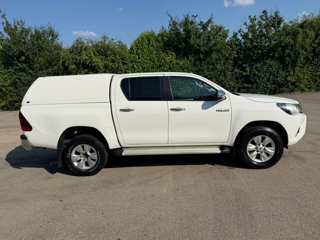 Toyota HILUX D-4d Icon Pickup Double White #5