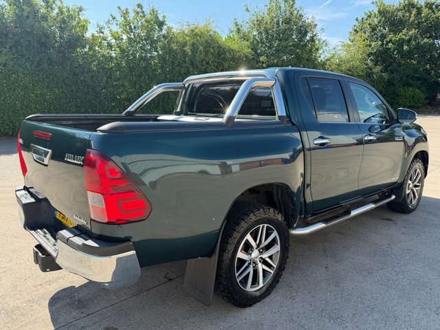 Toyota HILUX D-4d Invincible Pickup Double Green #3