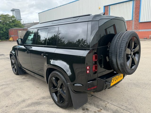 Land Rover Defender 110 D300 Mhev X-dynamic Hse CP24FVU Black #4