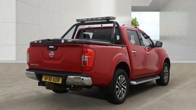 Nissan Navara Dci Tekna Pickup Double Red #4