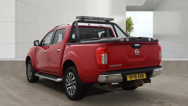 Nissan Navara Dci Tekna Pickup Double Red #2