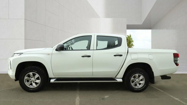 Mitsubishi L200 Di-d Dc 4Life Pickup White #4