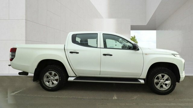 Mitsubishi L200 Di-d Dc 4Life Pickup White #3