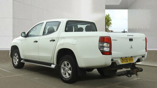 Mitsubishi L200 Di-d Dc 4Life Pickup White
