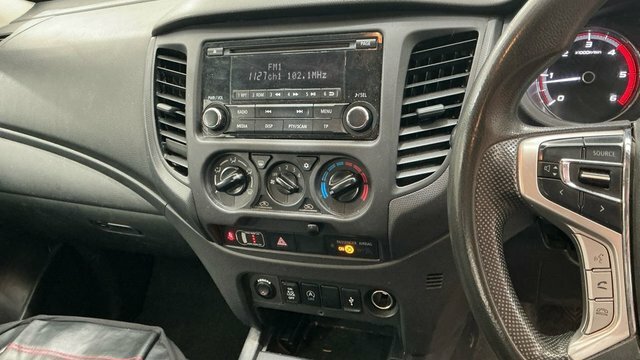 Mitsubishi L200 2.3 Di-d Warrior Dcb 148 Bhp Black #10