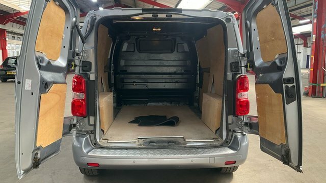 Vauxhall Vivaro 1.5L Prime 6Dr White #12