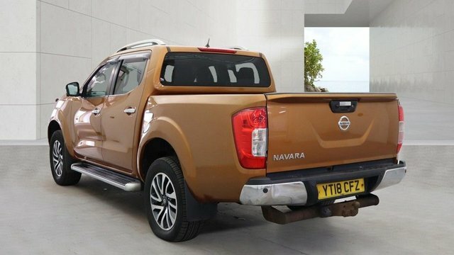 Nissan Navara Dci Tekna Pickup Double Yellow #3