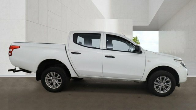 Mitsubishi L200 Di-d Dc 4Life Pickup White #6