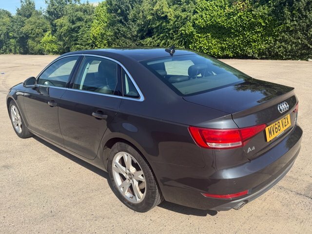Audi A4 Tdi 35 Sport Saloon Grey #4