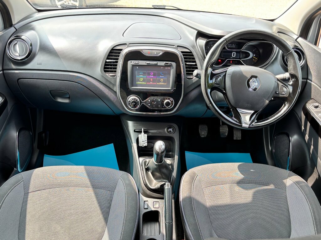 Renault Captur Signature Nav Tce Black #14