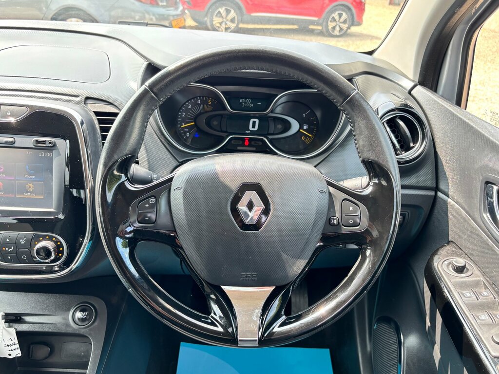Renault Captur Signature Nav Tce Black #15