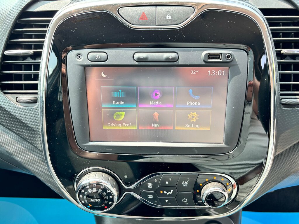 Renault Captur Signature Nav Tce Black #21