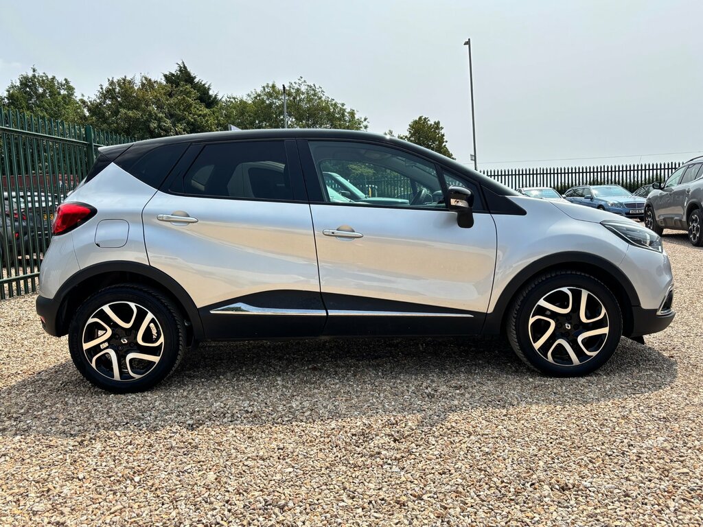 Renault Captur Signature Nav Tce Black #9