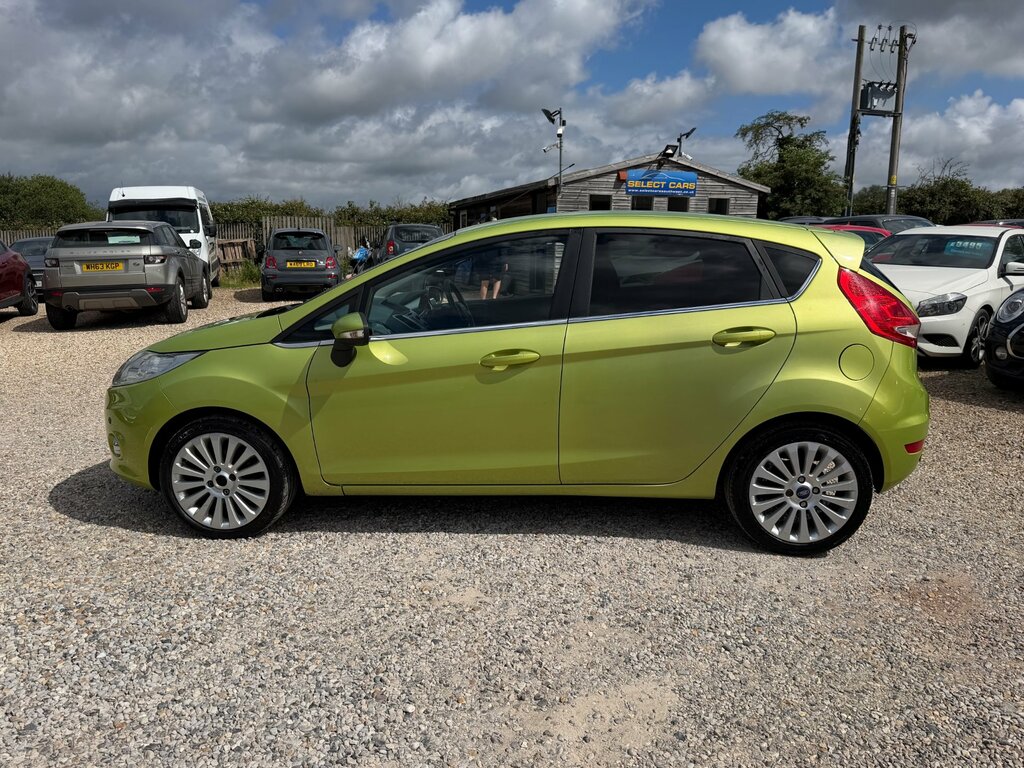 Ford Fiesta 1.4 Titanium Hatchback 133 Gkm Green #6