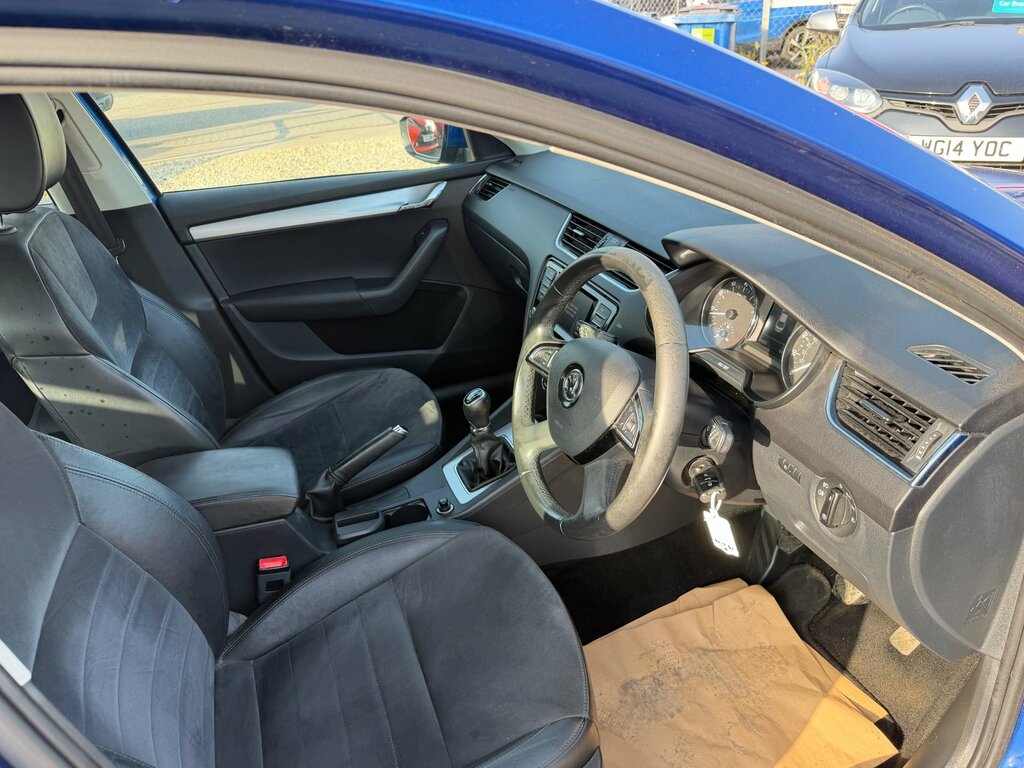 Skoda Octavia 1.4 Tsi Elegance Hatchback Euro Blue #3