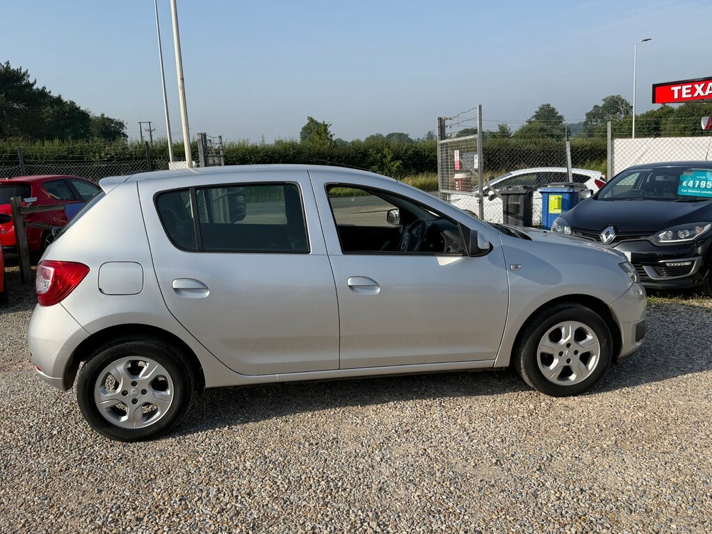 Dacia Sandero 0.9 Tce Ambiance Euro 5 Red #10
