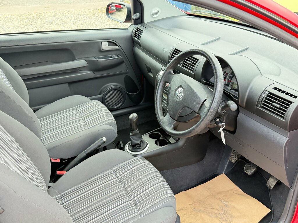Volkswagen Fox 1.2 6V Urban Fox Hatchback Euro Red #3