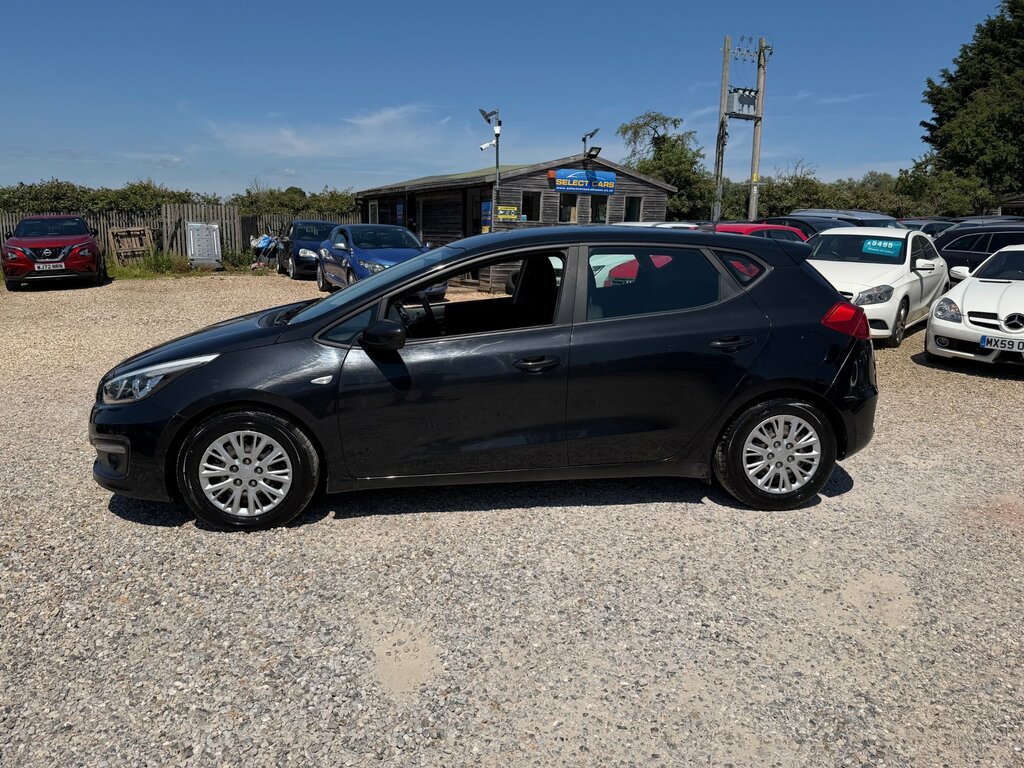 Kia Ceed 1.6 Crdi 1 Hatchback Euro 6 Ss Black #5