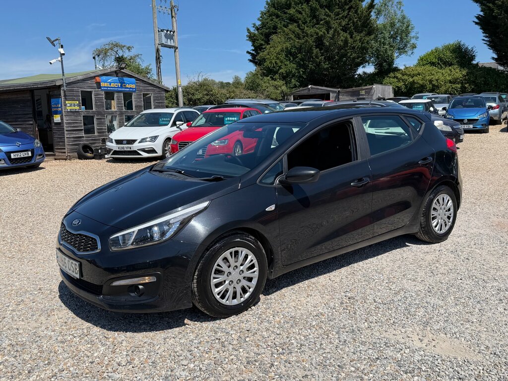 Kia Ceed 1.6 Crdi 1 Hatchback Euro 6 Ss Black #4