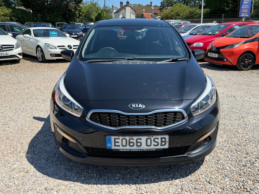 Kia Ceed 1.6 Crdi 1 Hatchback Euro 6 Ss Black #3